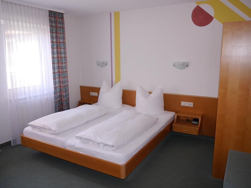 Gasthof Hotel Adler Inneringen Habitación foto